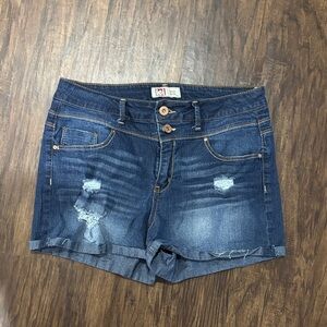 L.e.i. Size 11 Stylish Blue Denim Women's Shorts Tatum high rise